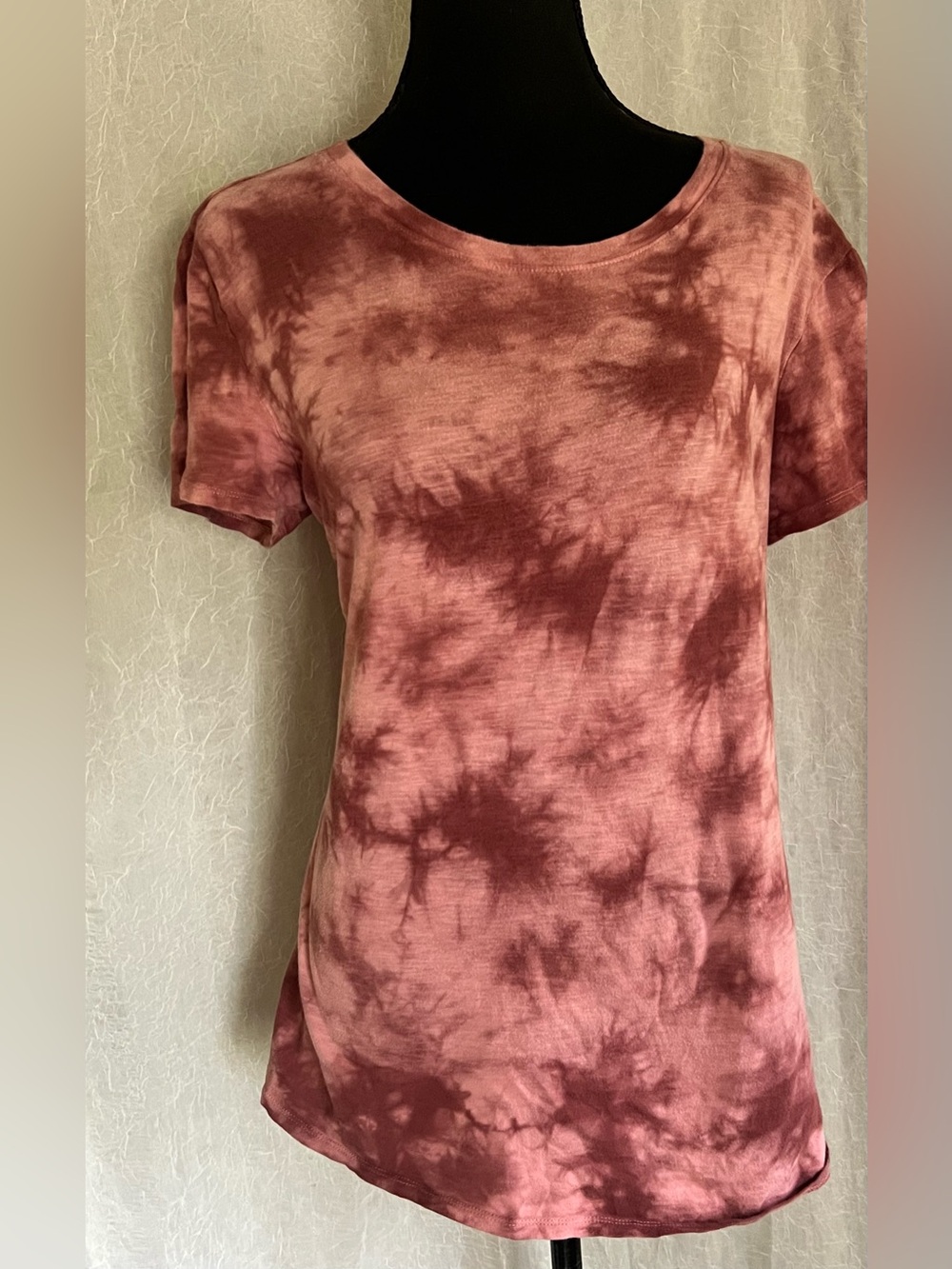 PINK Victoria's Secret Rose Tie-Dye Scoop Neck Short Sleeve Tee
